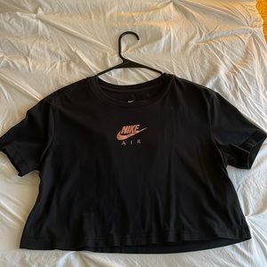 CUTE WOMENS CROPPED NIKE T SHIRT